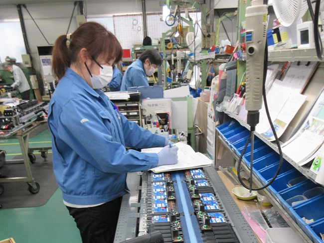 電設盤製造の写真