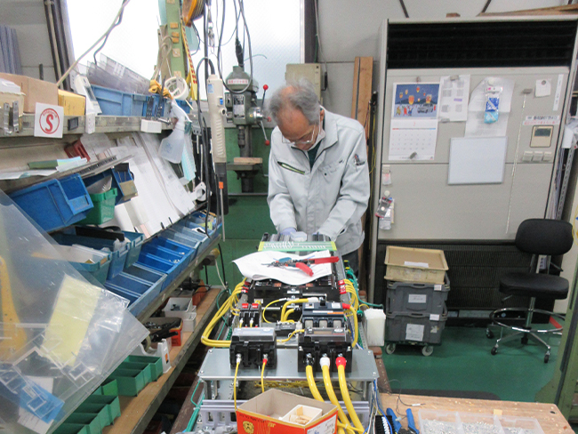 電設盤製造の写真